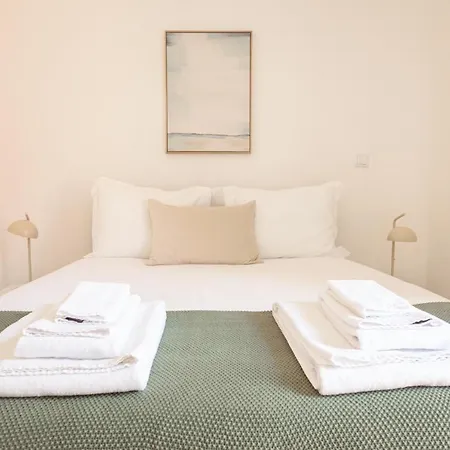 Campolide Charm Apartment *