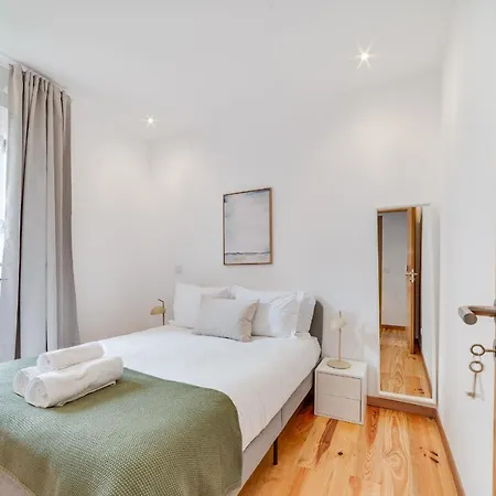 Apartment Campolide Charm *